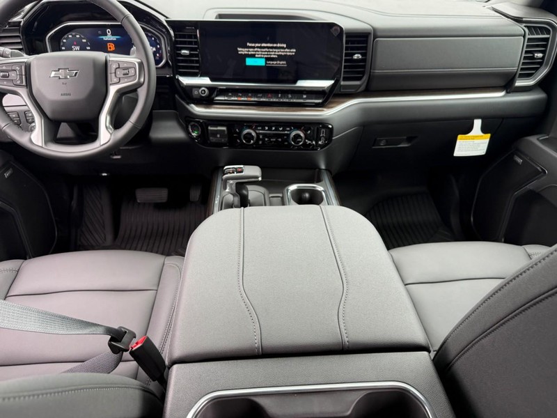 Chevrolet Silverado 1500 Vehicle Full-screen Gallery Image 8