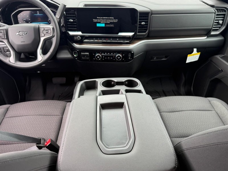 Chevrolet Silverado 1500 Vehicle Full-screen Gallery Image 7