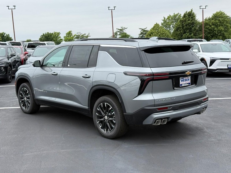 Chevrolet Traverse Vehicle Full-screen Gallery Image 3