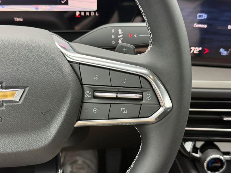 Chevrolet Traverse Vehicle Full-screen Gallery Image 15