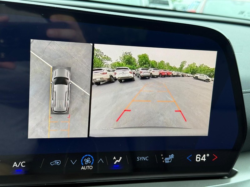 Chevrolet Traverse Vehicle Full-screen Gallery Image 17