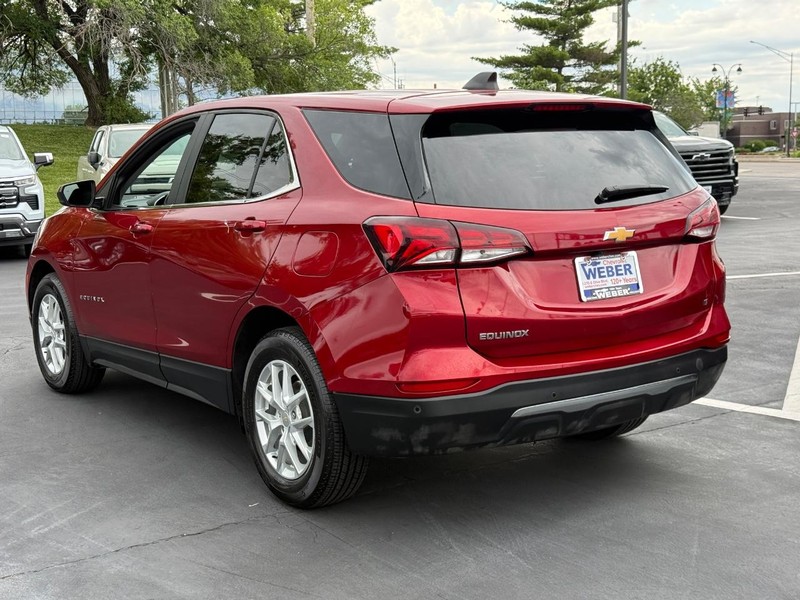 Chevrolet Equinox Vehicle Full-screen Gallery Image 3