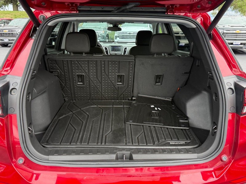 Chevrolet Equinox Vehicle Full-screen Gallery Image 4