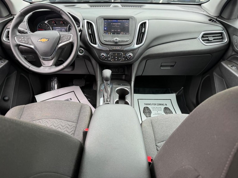 Chevrolet Equinox Vehicle Full-screen Gallery Image 11