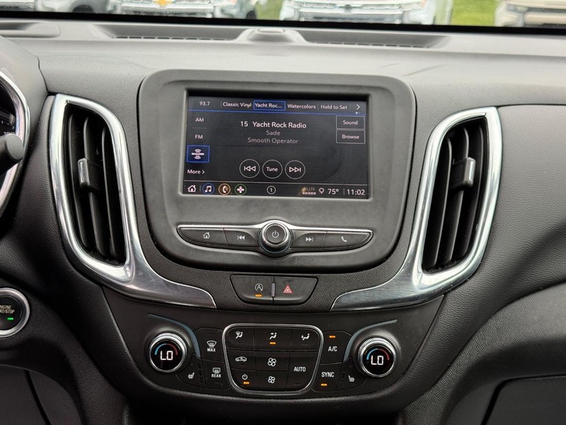 Chevrolet Equinox Vehicle Full-screen Gallery Image 13