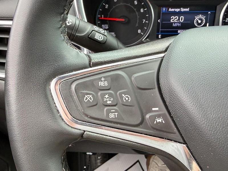 Chevrolet Equinox Vehicle Full-screen Gallery Image 17