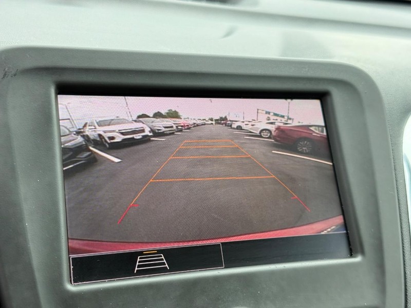 Chevrolet Equinox Vehicle Full-screen Gallery Image 21
