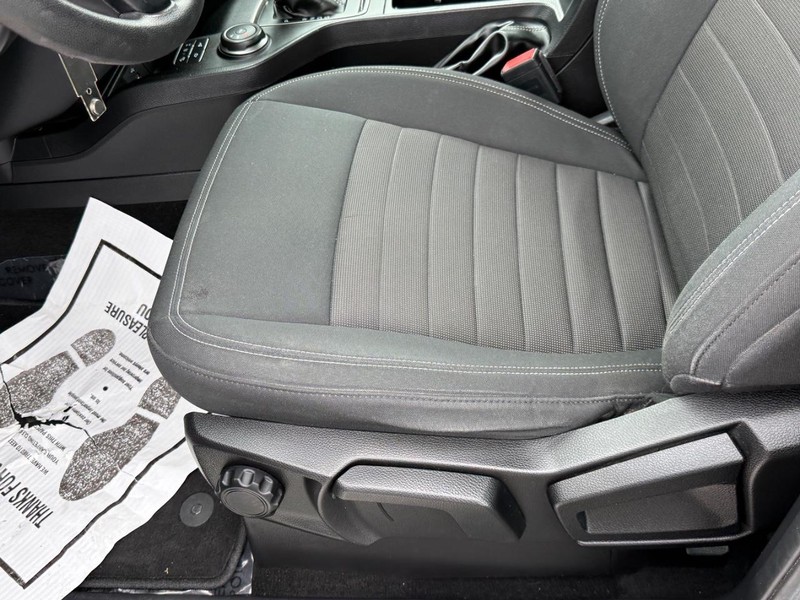Ford Ranger Vehicle Full-screen Gallery Image 17