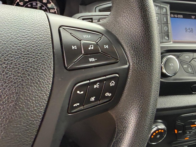 Ford Ranger Vehicle Full-screen Gallery Image 19