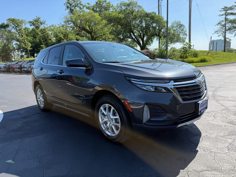 Chevrolet Equinox Vehicle Full-screen Gallery Image 9