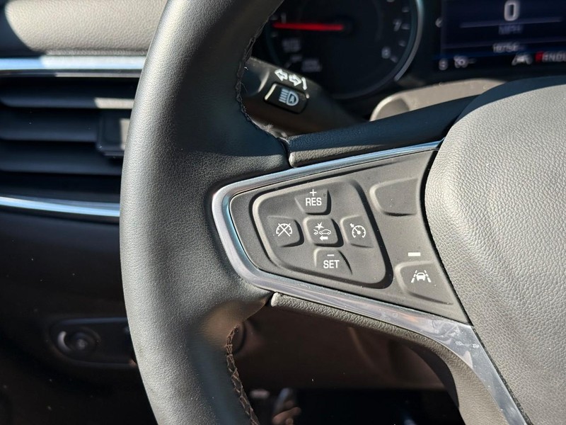 Chevrolet Equinox Vehicle Full-screen Gallery Image 19