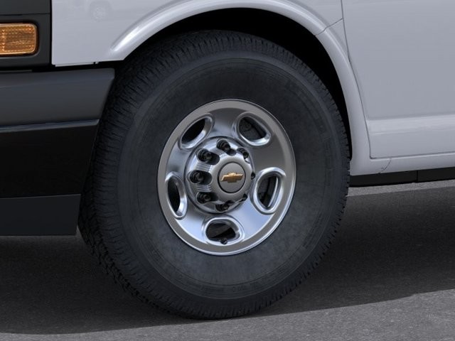 Chevrolet Express Cargo Van Vehicle Full-screen Gallery Image 10