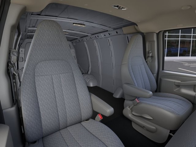 Chevrolet Express Cargo Van Vehicle Full-screen Gallery Image 17