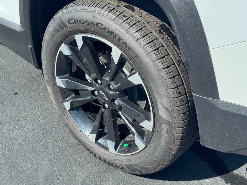 Chevrolet Equinox Vehicle Full-screen Gallery Image 5