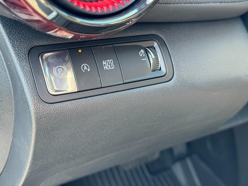 Chevrolet Equinox Vehicle Full-screen Gallery Image 14