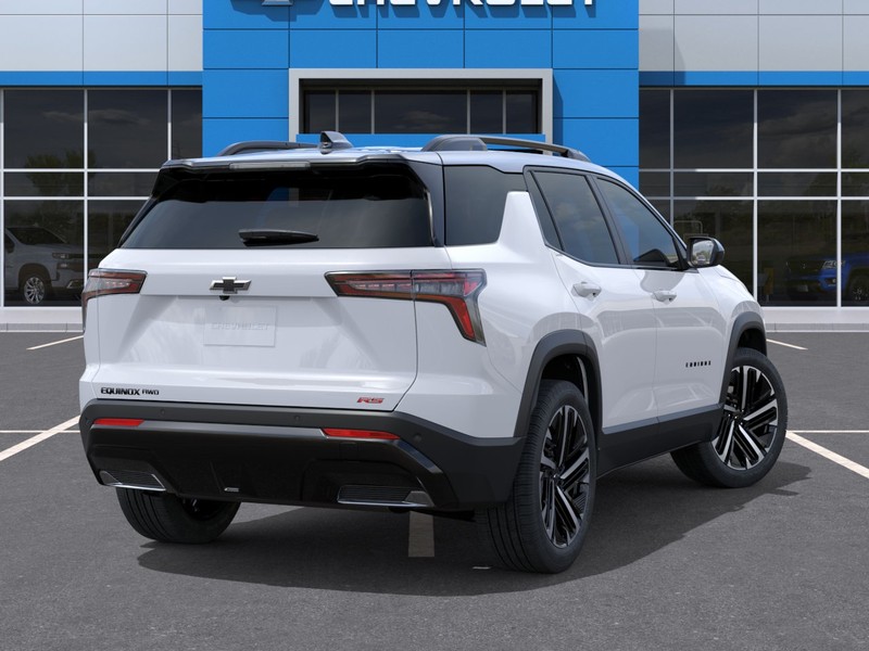 Chevrolet Equinox Vehicle Full-screen Gallery Image 4