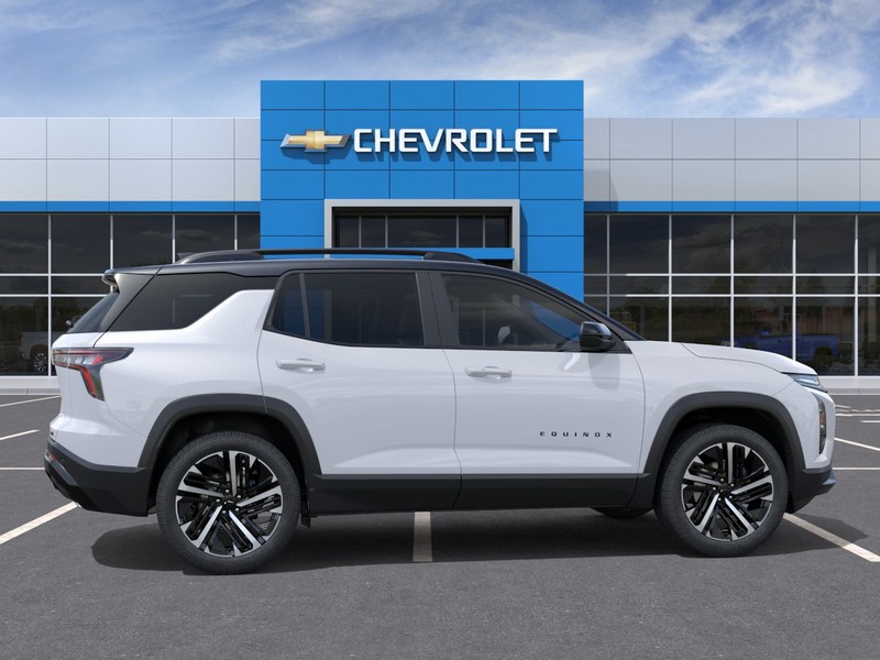 Chevrolet Equinox Vehicle Full-screen Gallery Image 5