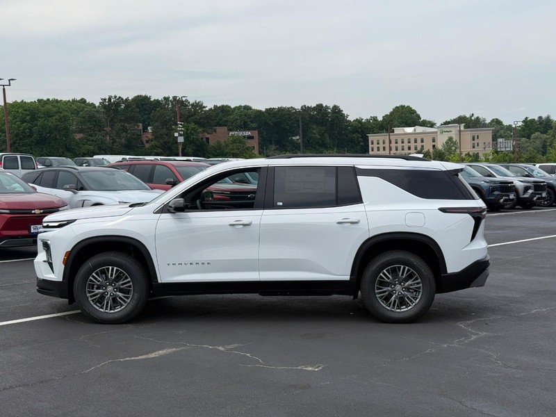 Chevrolet Traverse Vehicle Full-screen Gallery Image 2