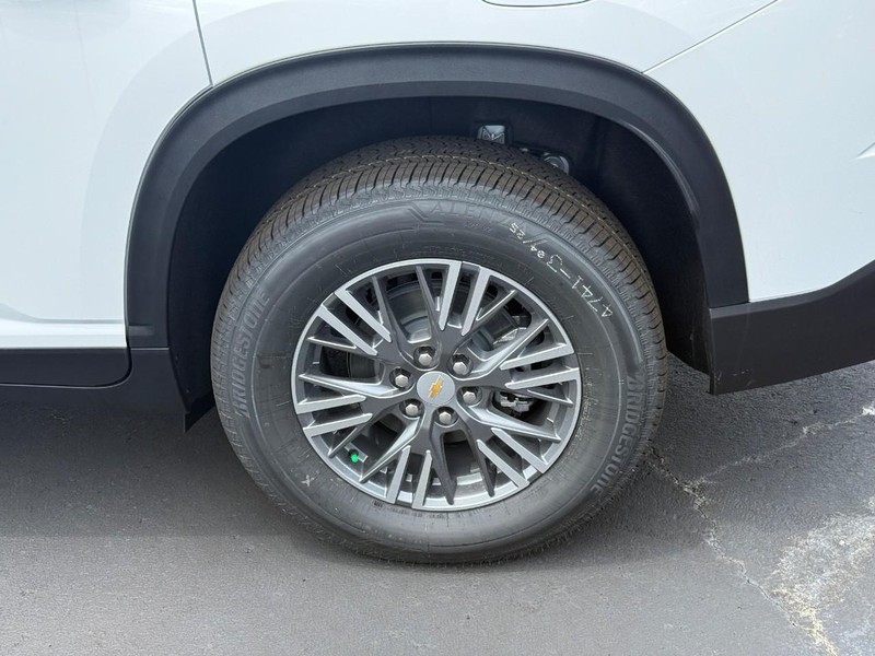 Chevrolet Traverse Vehicle Full-screen Gallery Image 4