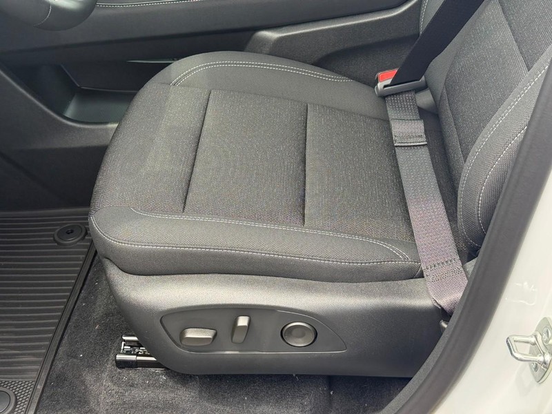 Chevrolet Traverse Vehicle Full-screen Gallery Image 11