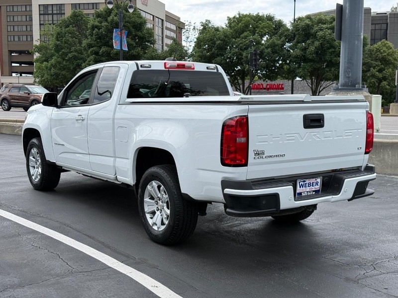 Chevrolet Colorado Vehicle Full-screen Gallery Image 3