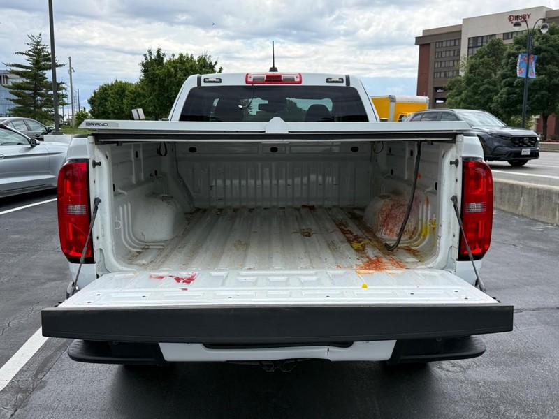 Chevrolet Colorado Vehicle Full-screen Gallery Image 4