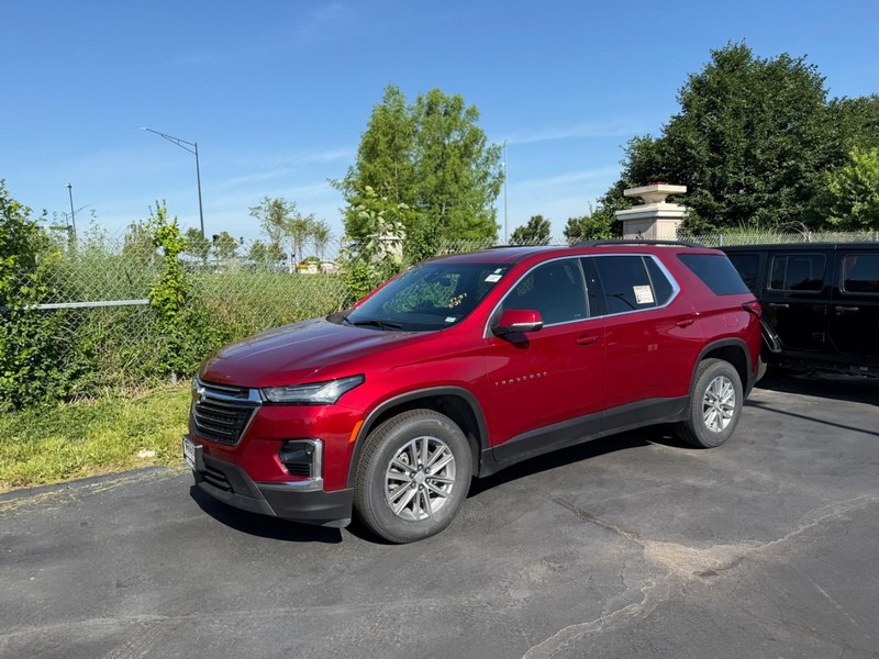 Chevrolet Traverse Vehicle Full-screen Gallery Image 2