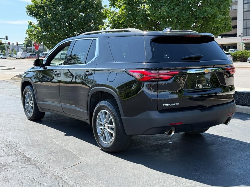 Chevrolet Traverse Vehicle Full-screen Gallery Image 3