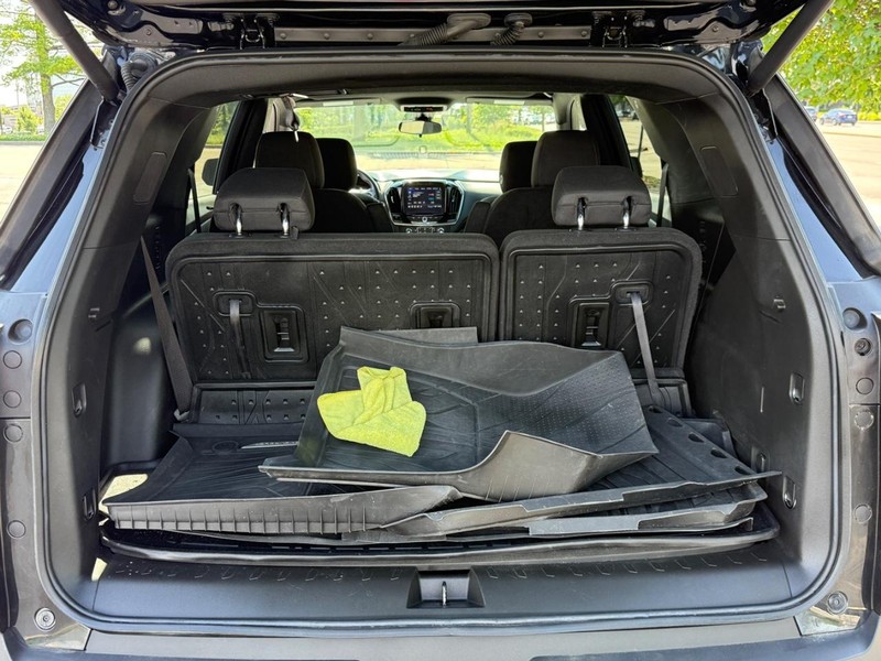 Chevrolet Traverse Vehicle Full-screen Gallery Image 4