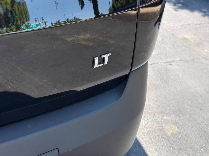 Chevrolet Traverse Vehicle Full-screen Gallery Image 6