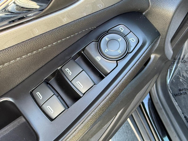 Chevrolet Traverse Vehicle Full-screen Gallery Image 17