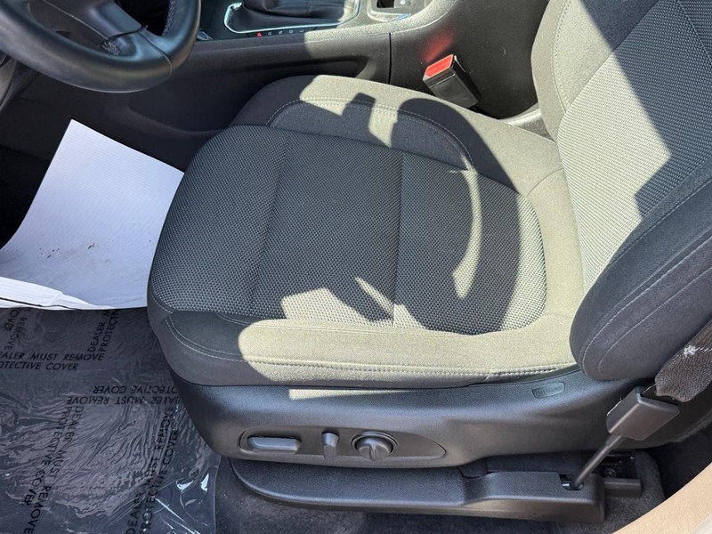 Chevrolet Traverse Vehicle Full-screen Gallery Image 18