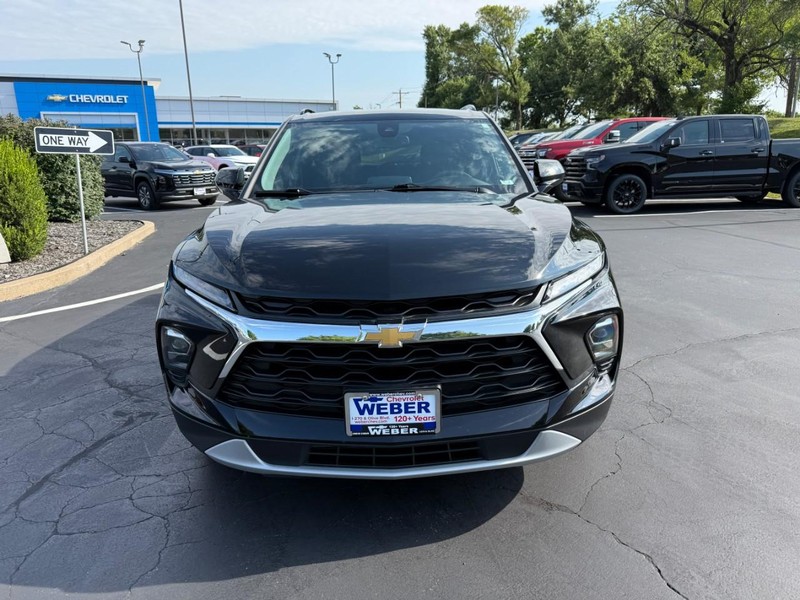 Chevrolet Blazer Vehicle Full-screen Gallery Image 09