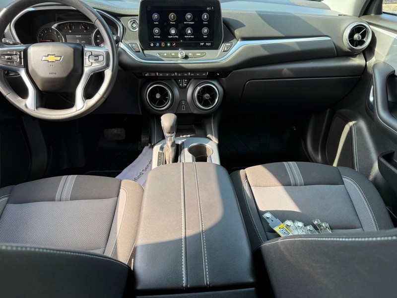 Chevrolet Blazer Vehicle Full-screen Gallery Image 11