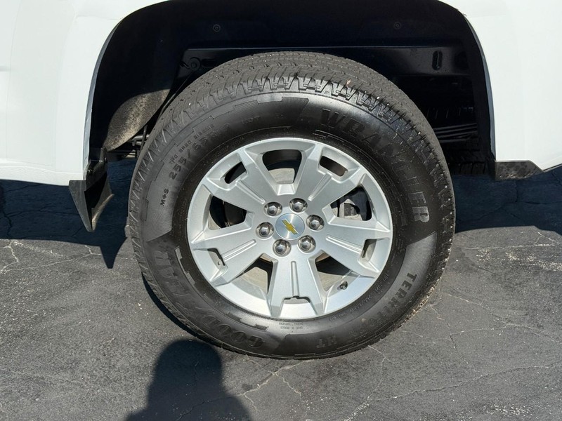 Chevrolet Colorado Vehicle Full-screen Gallery Image 4