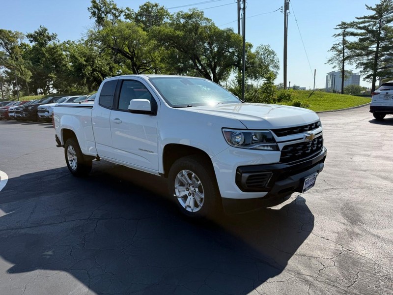 Chevrolet Colorado Vehicle Full-screen Gallery Image 8