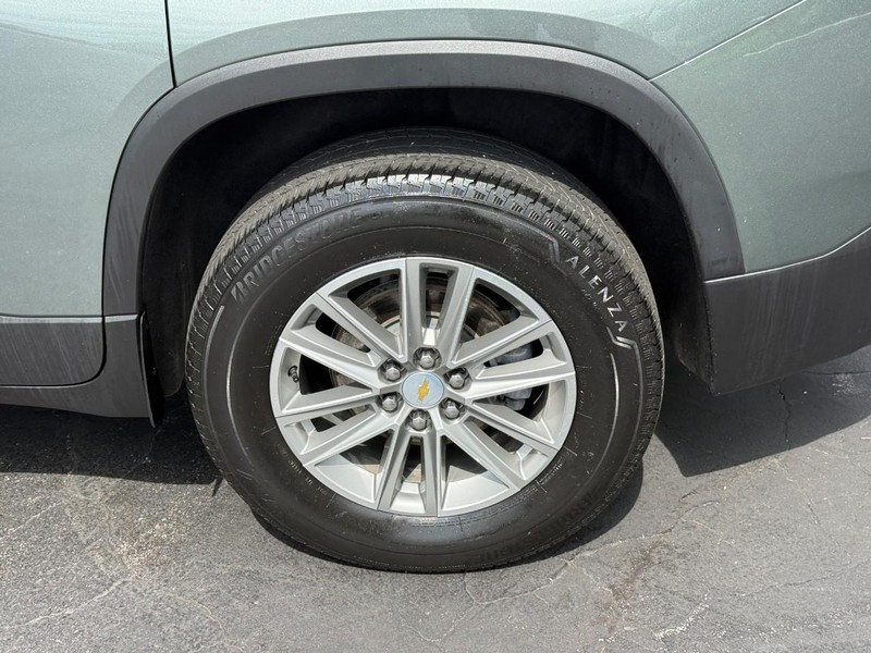 Chevrolet Traverse Vehicle Full-screen Gallery Image 4