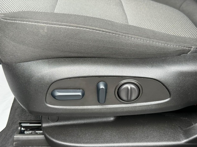 Chevrolet Traverse Vehicle Full-screen Gallery Image 18