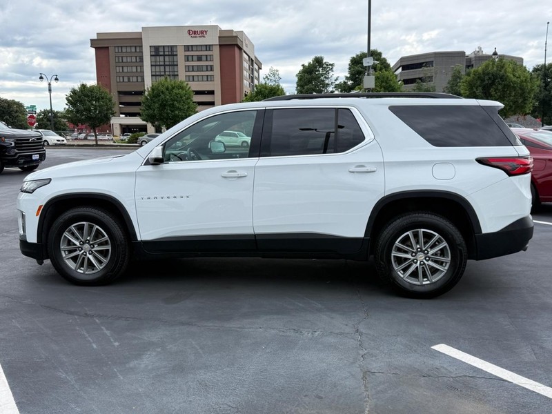 Chevrolet Traverse Vehicle Full-screen Gallery Image 2