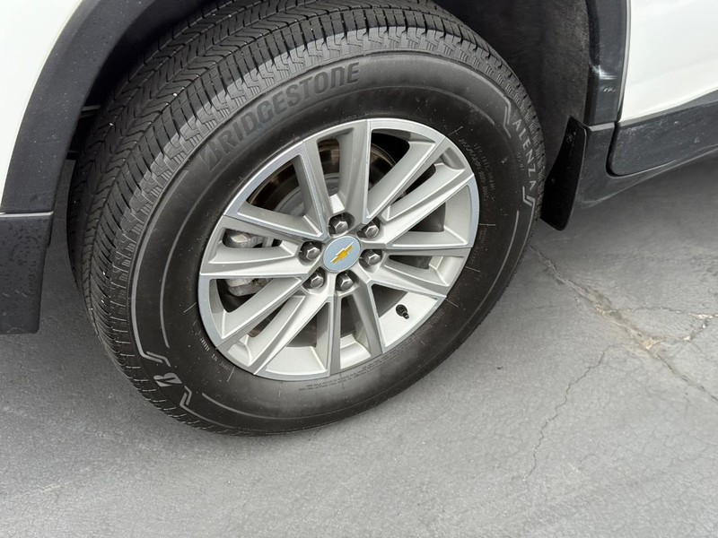 Chevrolet Traverse Vehicle Full-screen Gallery Image 8
