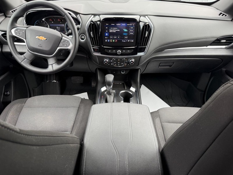 Chevrolet Traverse Vehicle Full-screen Gallery Image 13