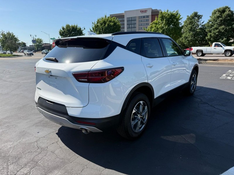Chevrolet Blazer Vehicle Full-screen Gallery Image 07