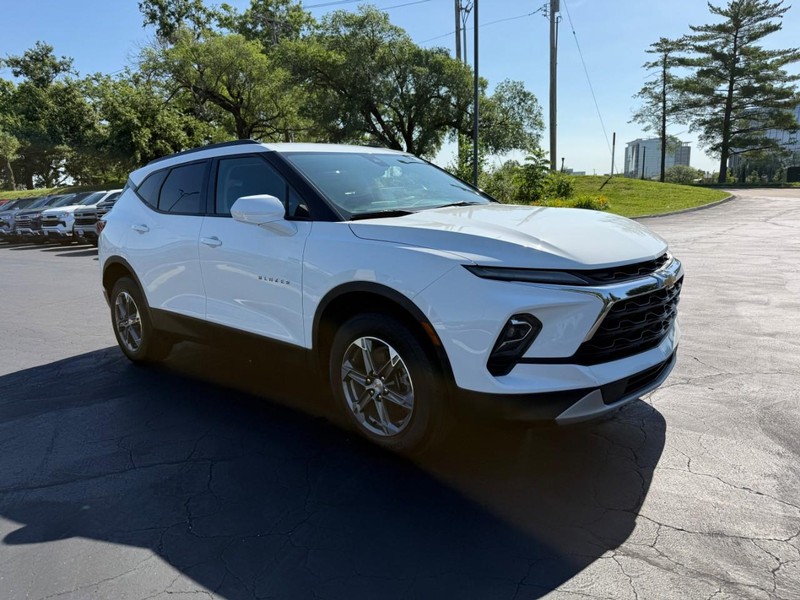 Chevrolet Blazer Vehicle Full-screen Gallery Image 08