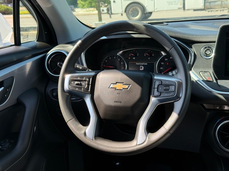 Chevrolet Blazer Vehicle Full-screen Gallery Image 12