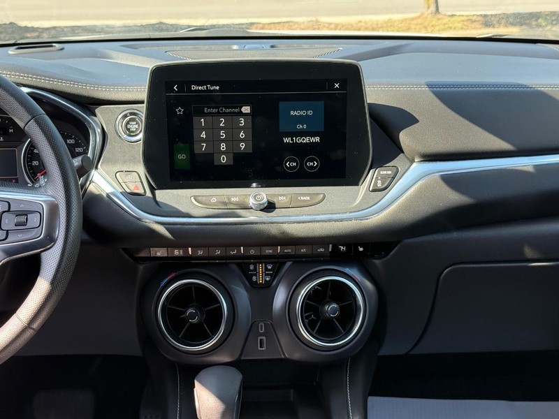 Chevrolet Blazer Vehicle Full-screen Gallery Image 13