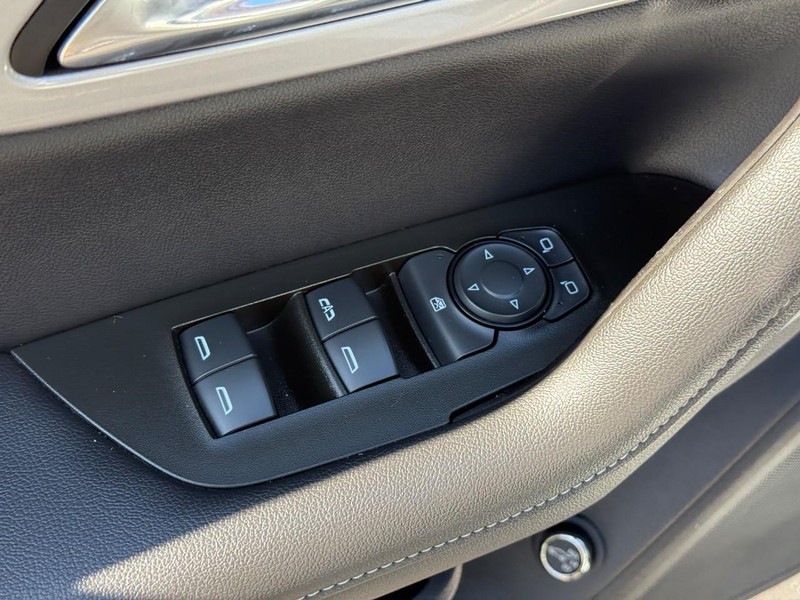 Chevrolet Blazer Vehicle Full-screen Gallery Image 16