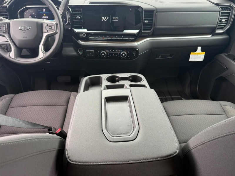 Chevrolet Silverado 1500 Vehicle Full-screen Gallery Image 7