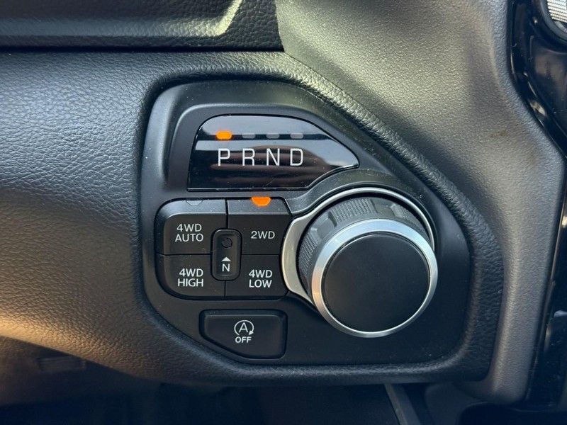 Ram 1500 Vehicle Full-screen Gallery Image 20