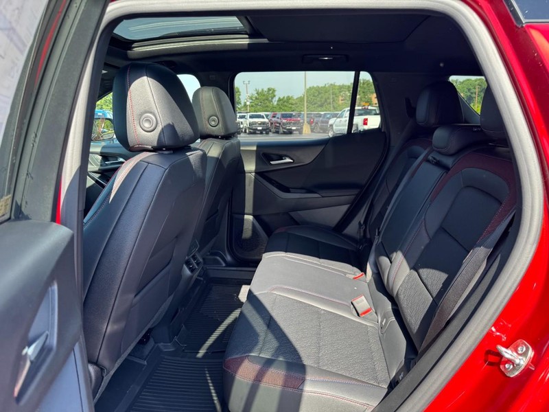 Chevrolet Equinox Vehicle Full-screen Gallery Image 6
