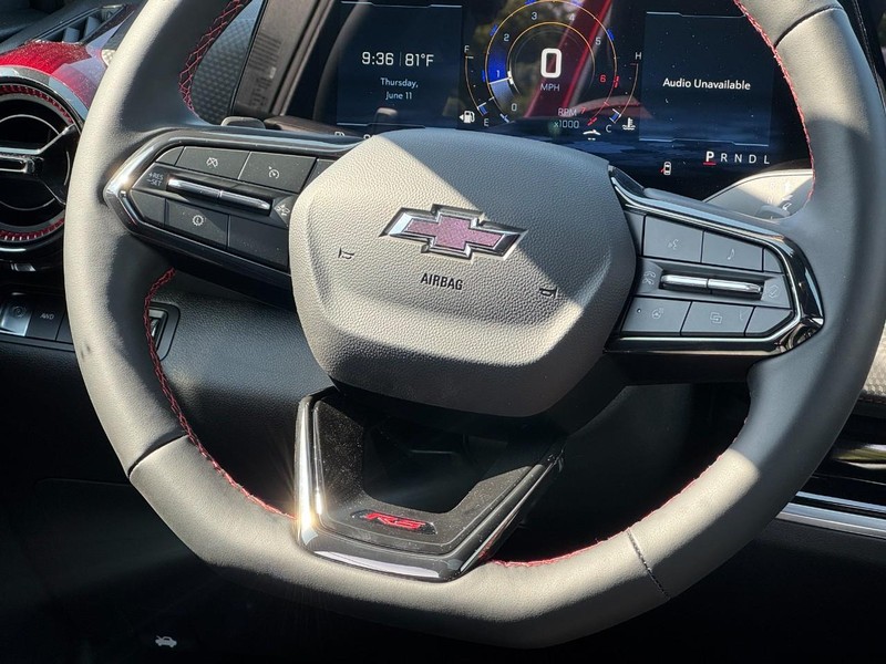 Chevrolet Equinox Vehicle Full-screen Gallery Image 8